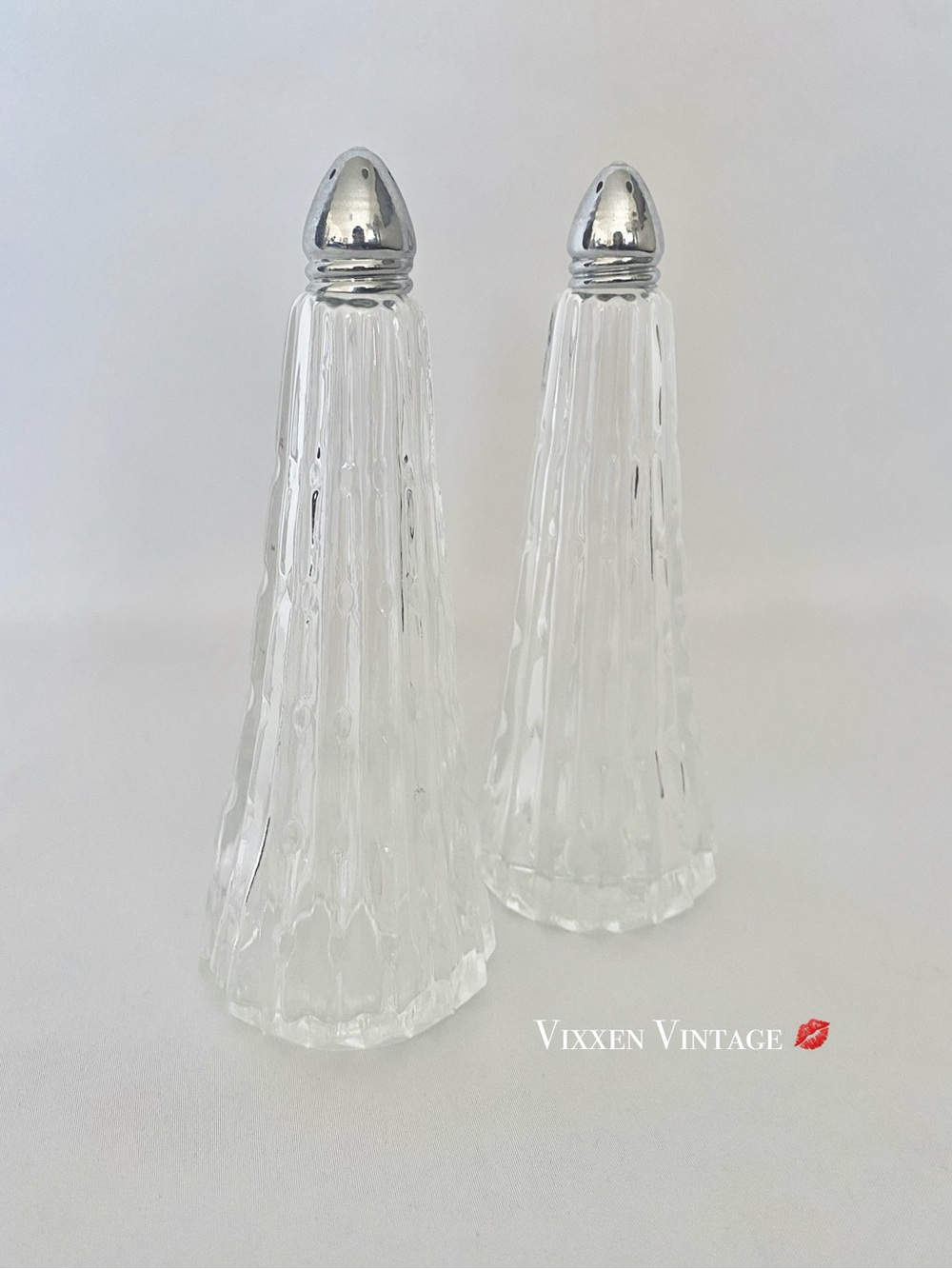 VINTAGE 1950'S IRICE TALL TAPERED PRESSED GLASS SALT & PEPPER SHAKERS